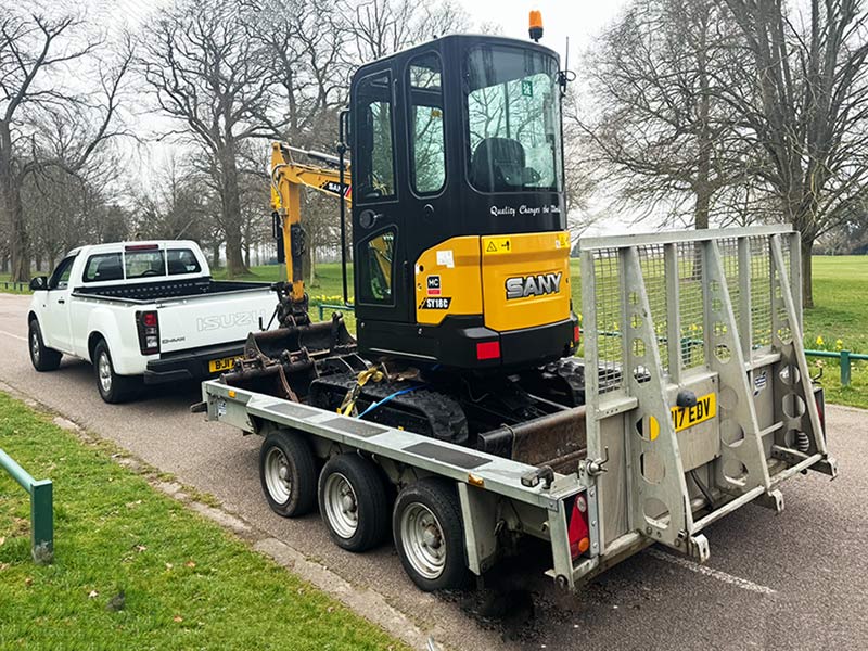 Enzoroy Construction mini digger transport – Professional groundworks equipment